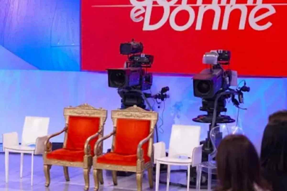 Uomini e Donne studio 